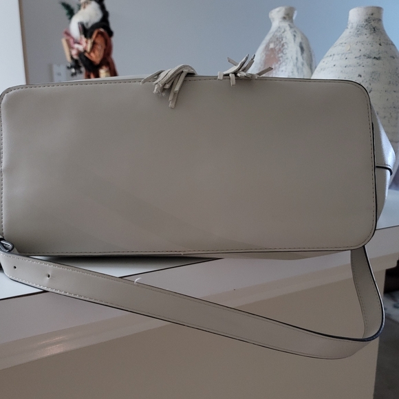 French connection large crossbody - Picture 3 of 6